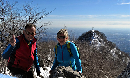 Alla piccola croce di cima Podona (1228 m) e alla grande croce dell’anticima (1183 m) da Salmezza l’8 marzo 2018 -  FOTOGALLERY